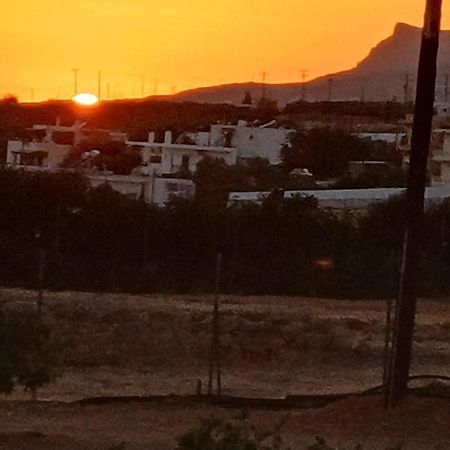 Εξοχη Και Θαλασσα Makrýgialos Exterior foto