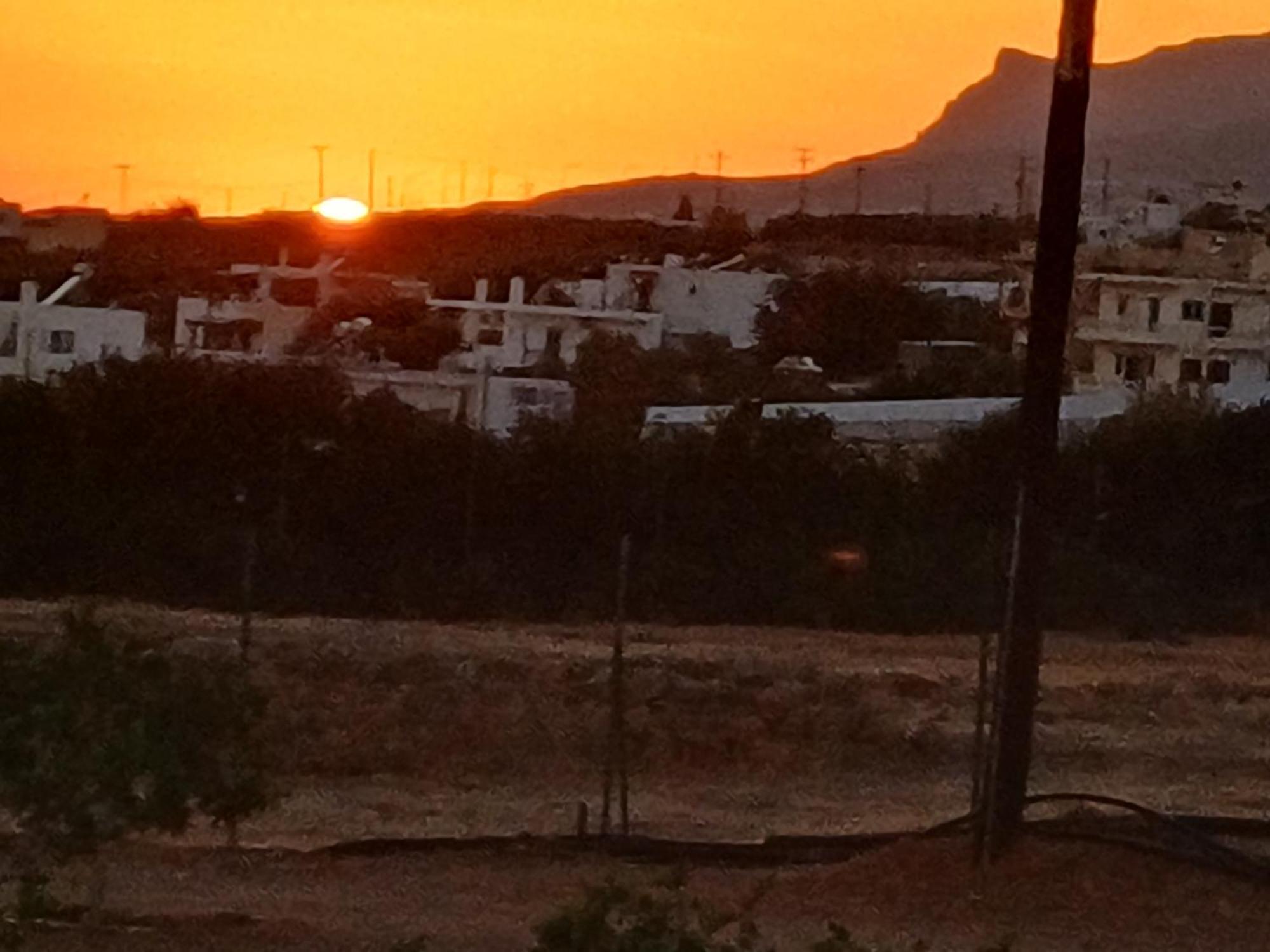 Εξοχη Και Θαλασσα Makrýgialos Exterior foto